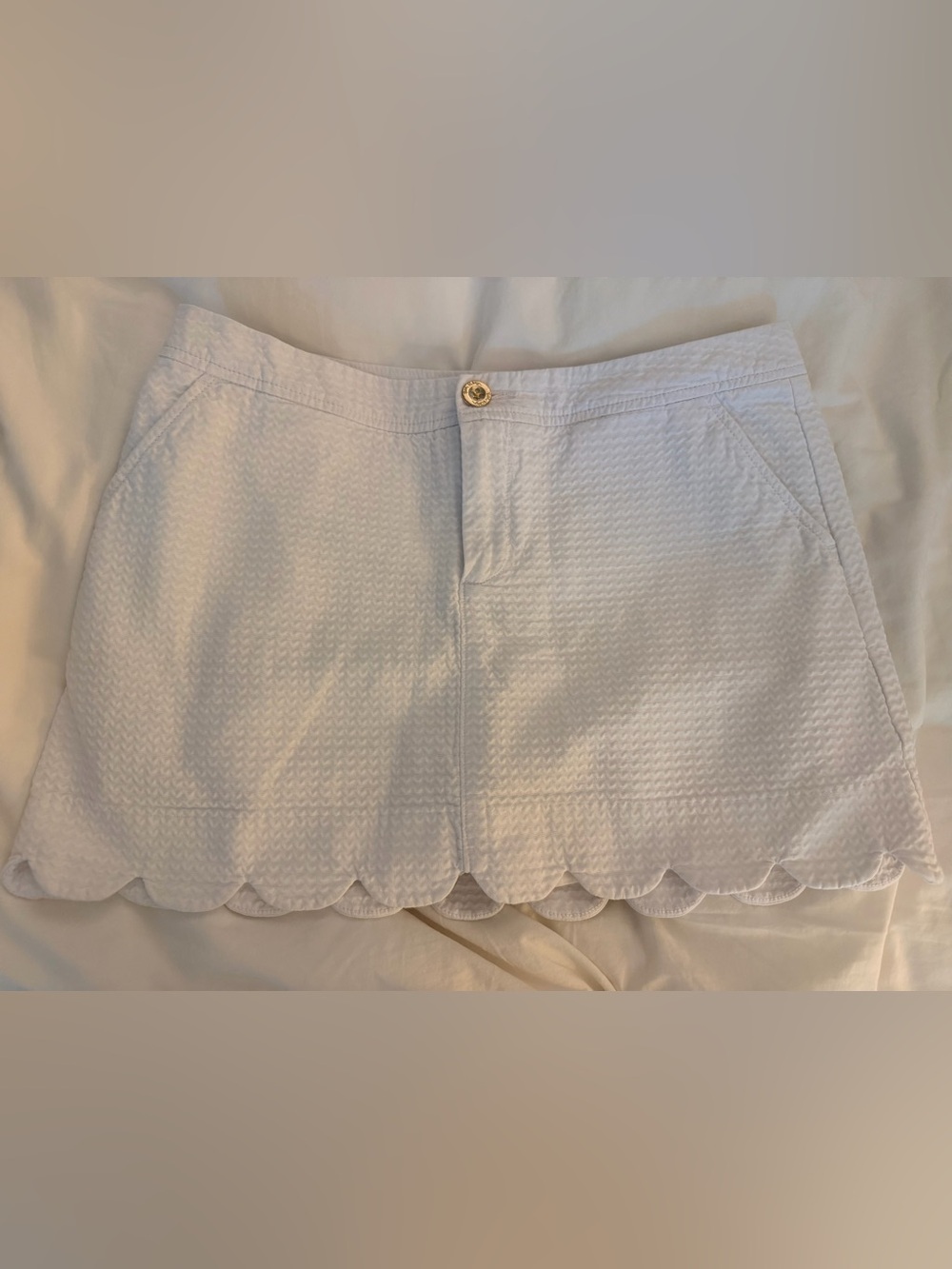 Lilly Pulitzer White Scallop-Hem Skort